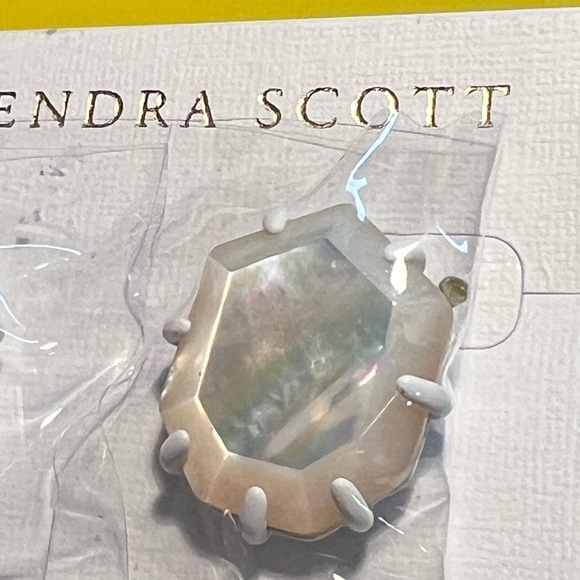 NWT Kendra Scott Morgan Earrings White Pearl Limited Edition White Matte Frame! - Picture 4 of 5